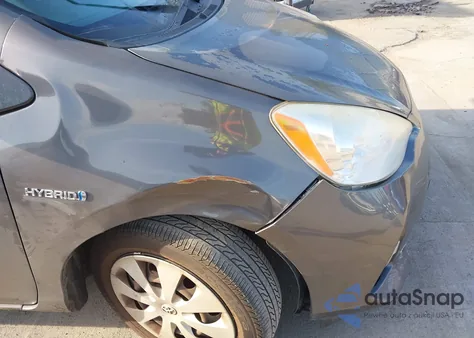 2013 Toyota Prius C One z USA, uszkodzony, nr VIN JTDKDTB35D1528283